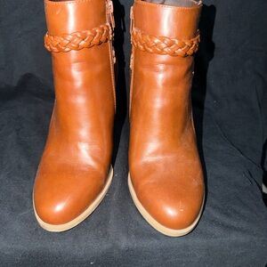 American Eagle Outfitters Cognac Braided Ankle Booties women’s sz9